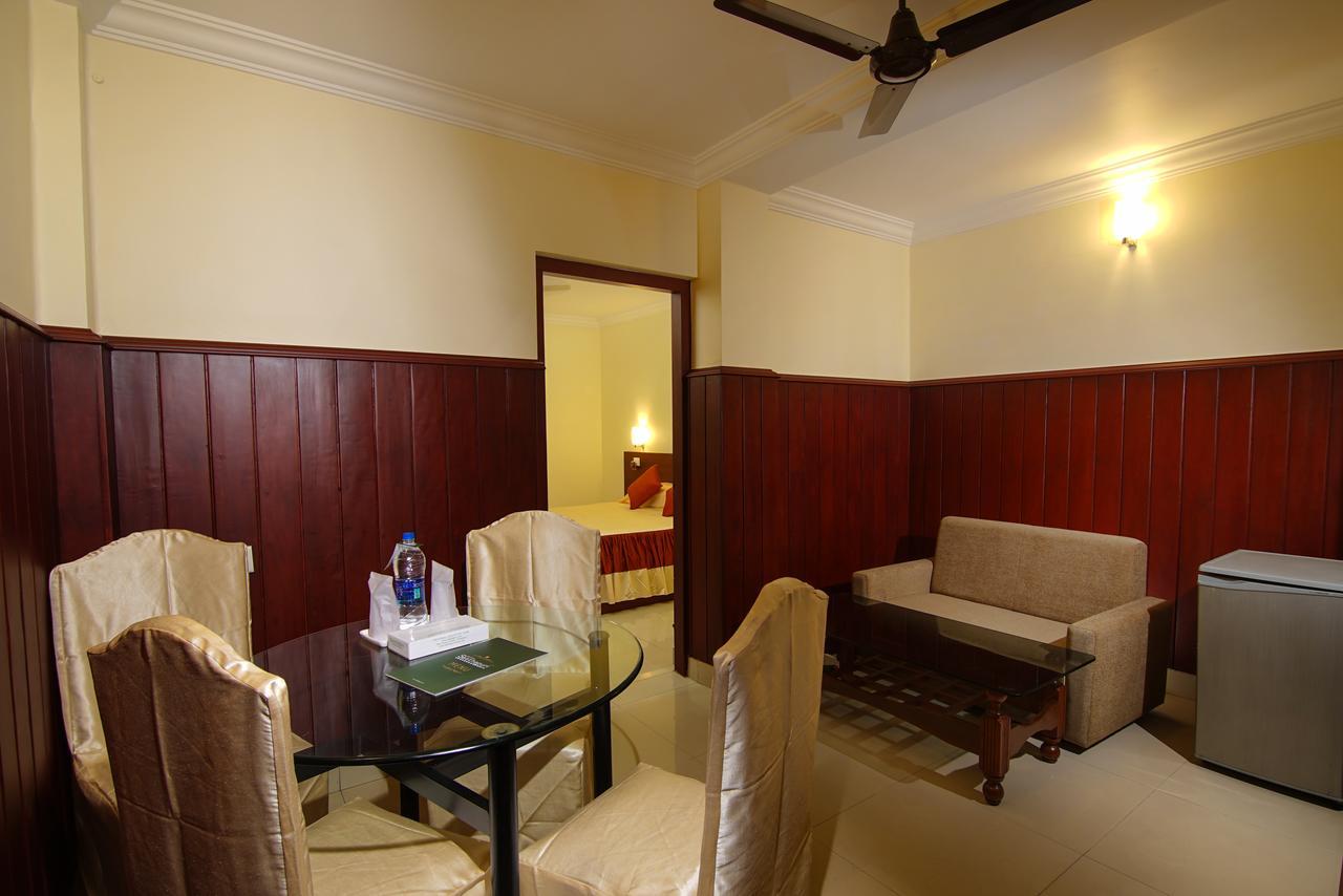 Hotel Sasthapuri โคชิโคด ภายนอก รูปภาพ