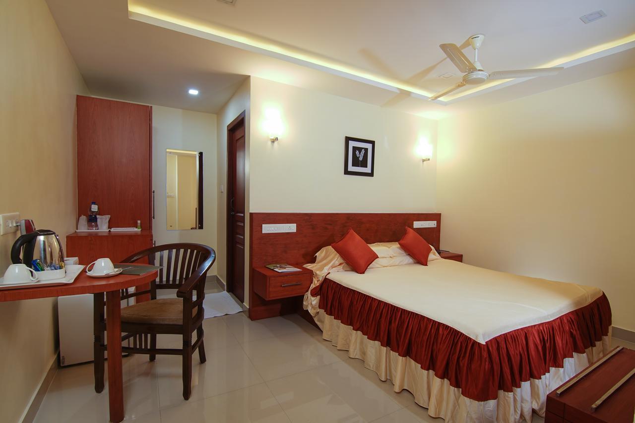 Hotel Sasthapuri โคชิโคด ภายนอก รูปภาพ